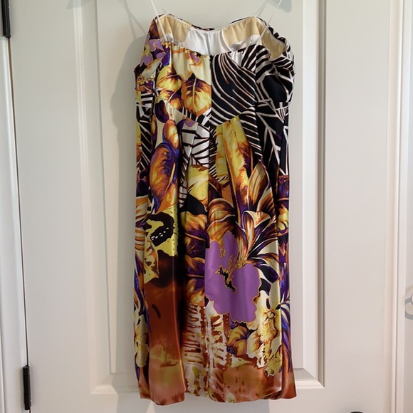 100% silk strapless dress, size 4 - Picture 2 of 2